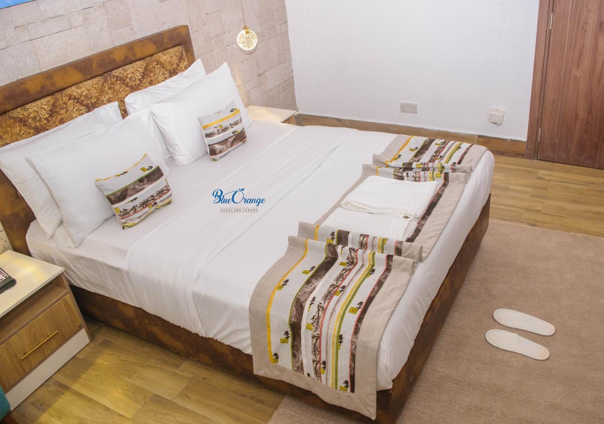Blue Orange Hotel And Towers Shomolu Екстер'єр фото