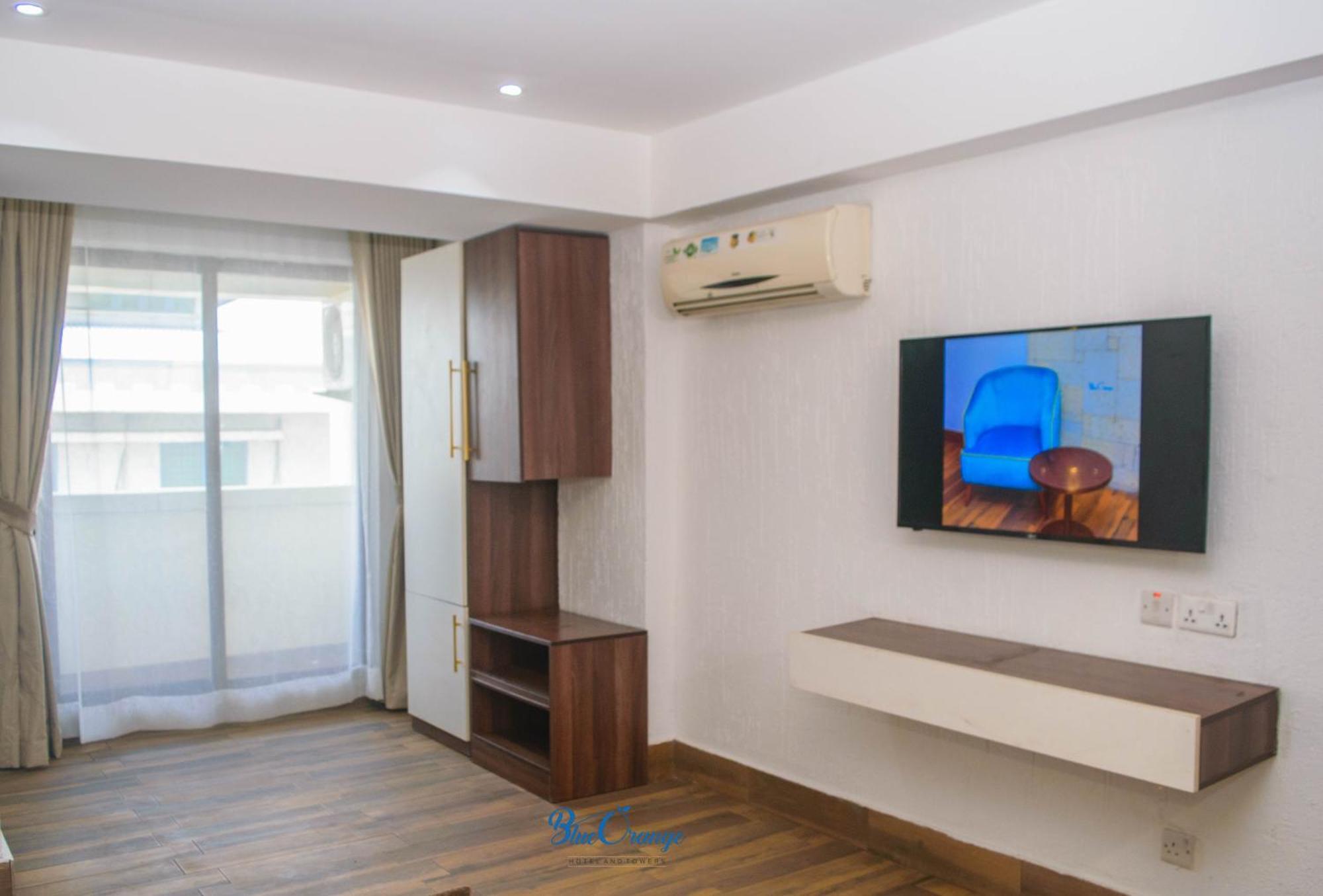Blue Orange Hotel And Towers Shomolu Екстер'єр фото