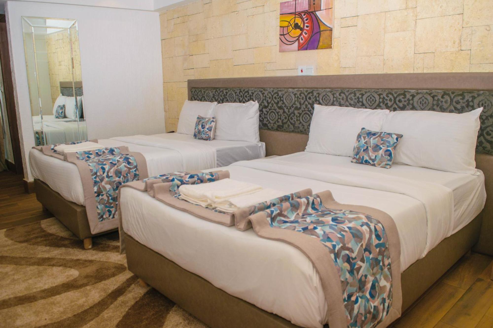 Blue Orange Hotel And Towers Shomolu Екстер'єр фото